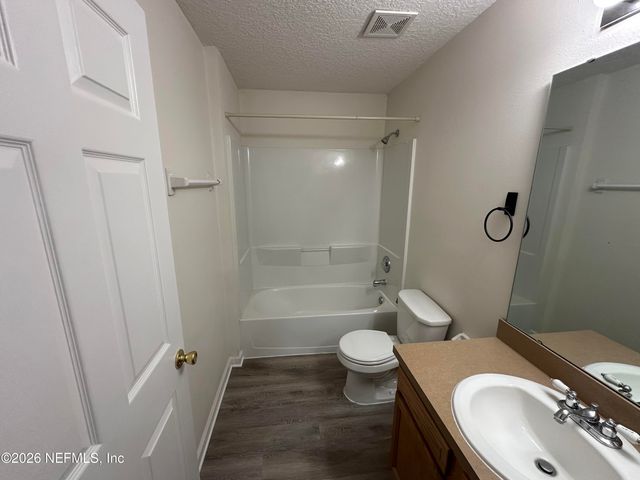 8126 HILSDALE Road, Jacksonville, FL 32216