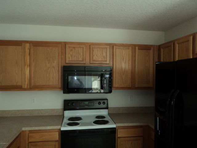8126 HILSDALE Road, Jacksonville, FL 32216