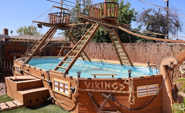 3815 Hoffman Avenue, Bakersfield, CA 93309