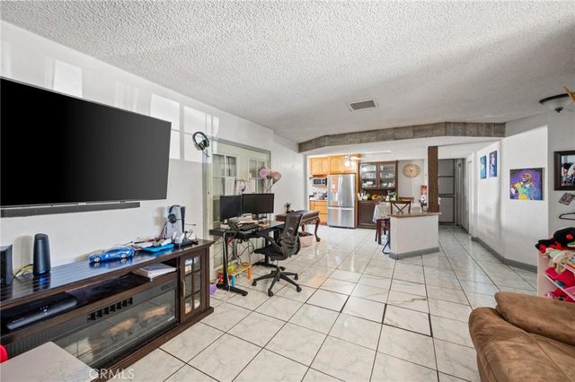 9168 Vena Avenue, Arleta, CA 91331