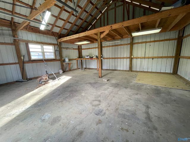 240 Hampton Road NW, Hartselle, AL 35640