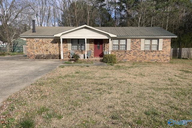 240 Hampton Road NW, Hartselle, AL 35640