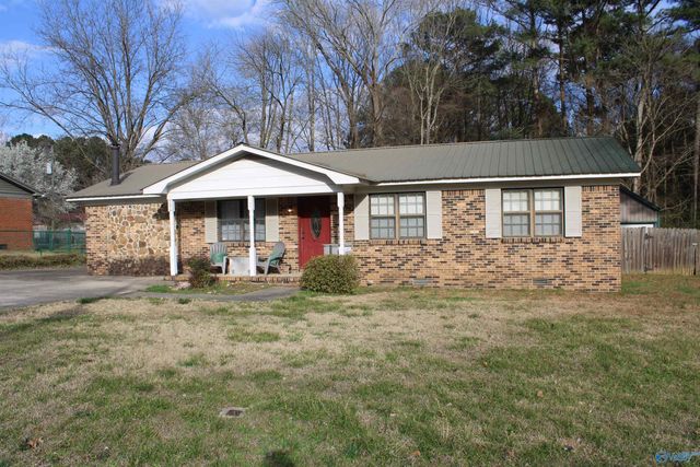 240 Hampton Road NW, Hartselle, AL 35640