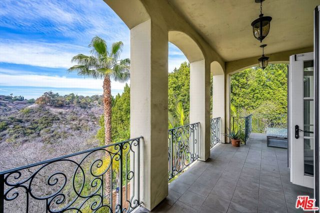 3110 Benedict Canyon Drive, Beverly Hills, CA 90210