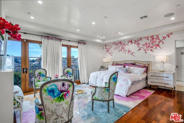 3110 Benedict Canyon Drive, Beverly Hills, CA 90210