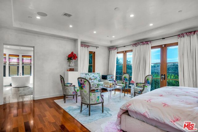 3110 Benedict Canyon Drive, Beverly Hills, CA 90210