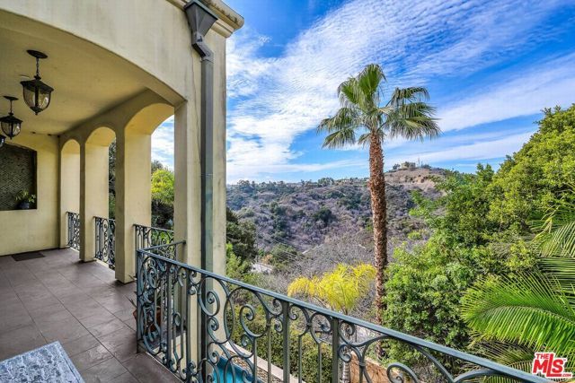 3110 Benedict Canyon Drive, Beverly Hills, CA 90210