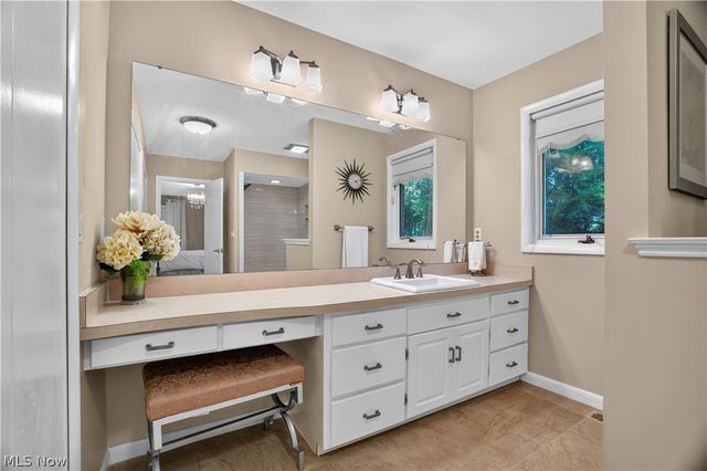 13635 Fox Hills Drive, Novelty, OH 44072