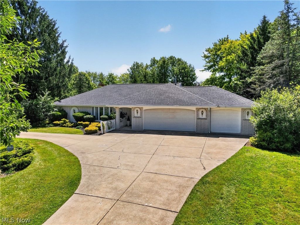 13635 Fox Hills Drive, Novelty, OH 44072