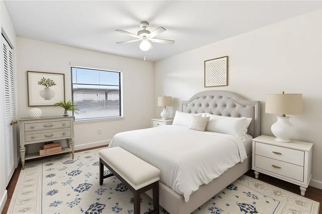 11060 Lakeview Dr, Coral Springs, FL 33071