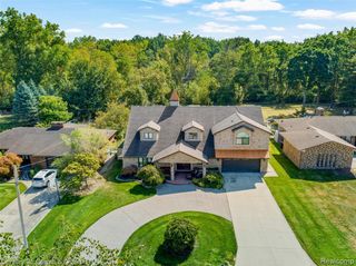 5984 Campus Drive, Dearborn Heights, MI 48127