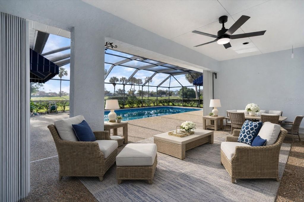 Image 16 of property listing at 952 E GONDOLA DRIVE, Venice, FL 34293