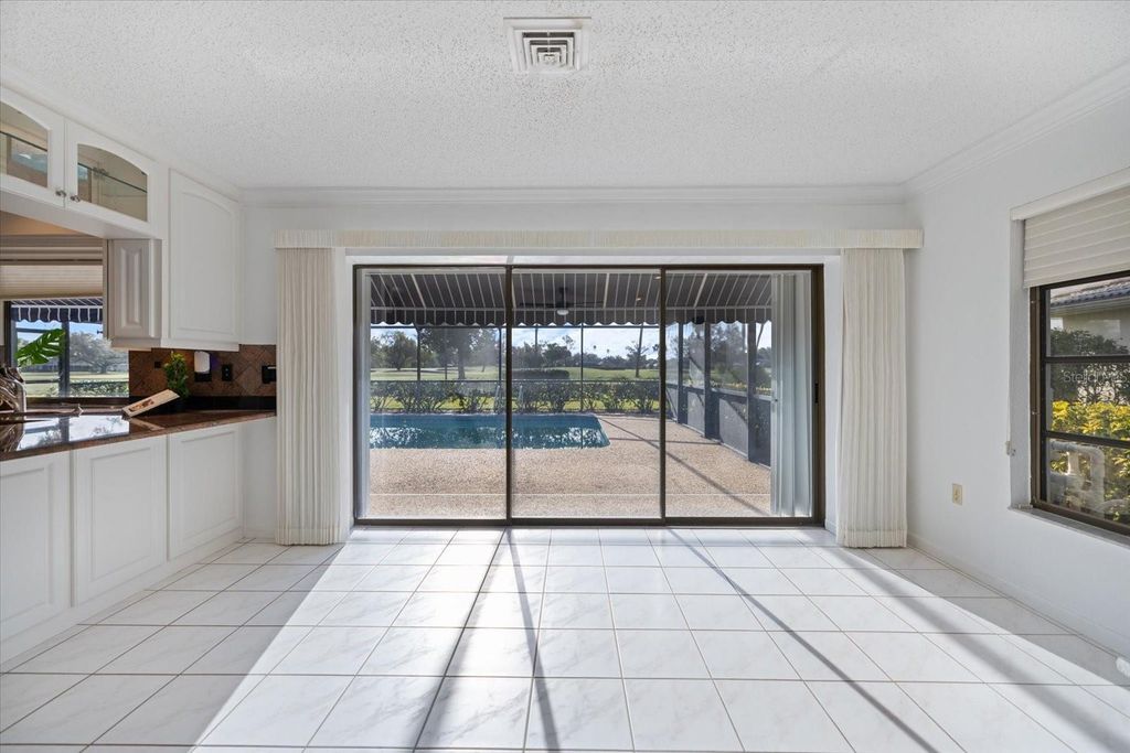 Image 10 of property listing at 952 E GONDOLA DRIVE, Venice, FL 34293