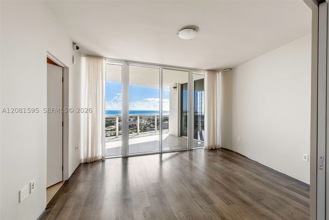 400 Alton Rd 2101, Miami Beach, FL 33139