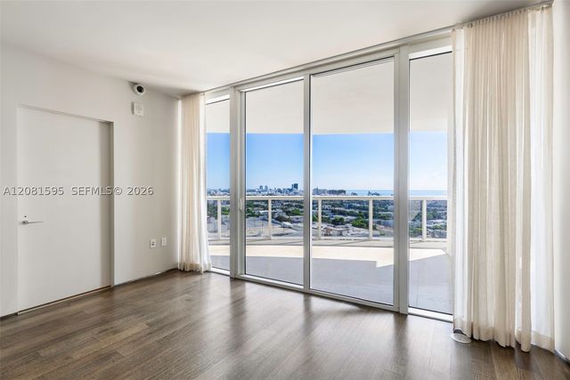 400 Alton Rd 2101, Miami Beach, FL 33139