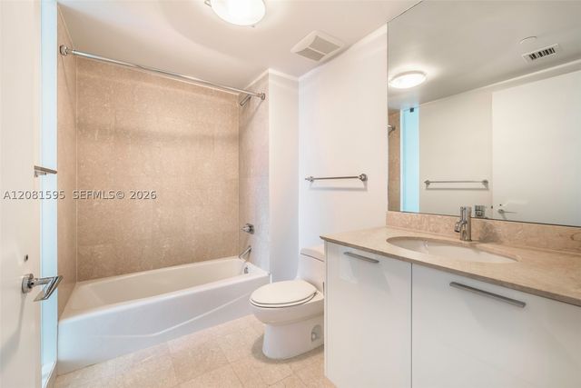 400 Alton Rd 2101, Miami Beach, FL 33139