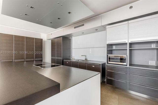 400 Alton Rd 2101, Miami Beach, FL 33139