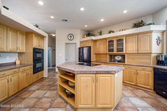1540 Vista Del Valle, Las Cruces, NM 88007
