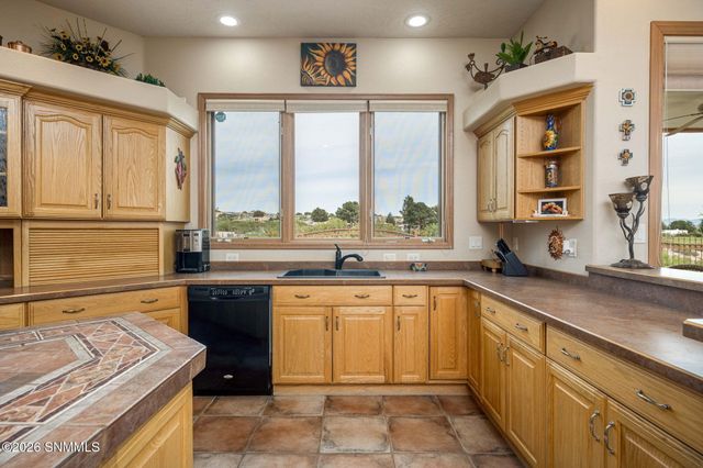 1540 Vista Del Valle, Las Cruces, NM 88007