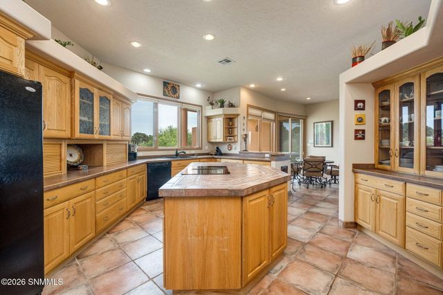 1540 Vista Del Valle, Las Cruces, NM 88007