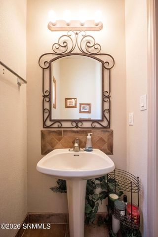 1540 Vista Del Valle, Las Cruces, NM 88007