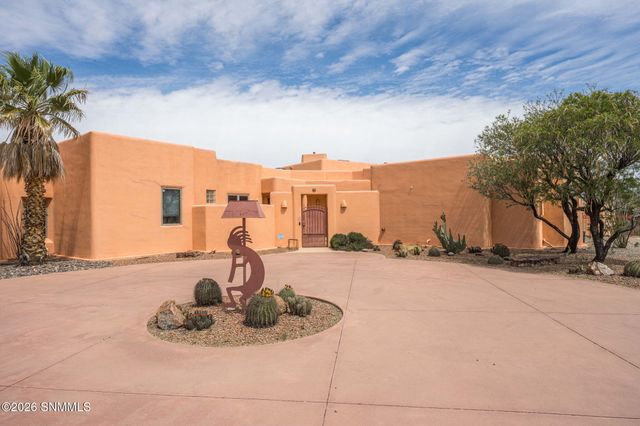 1540 Vista Del Valle, Las Cruces, NM 88007