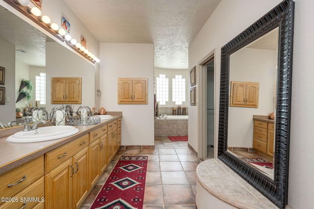 1540 Vista Del Valle, Las Cruces, NM 88007