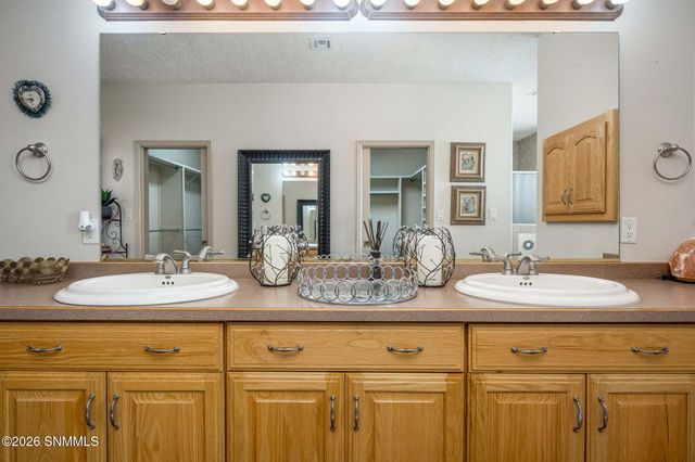 1540 Vista Del Valle, Las Cruces, NM 88007