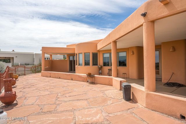 1540 Vista Del Valle, Las Cruces, NM 88007