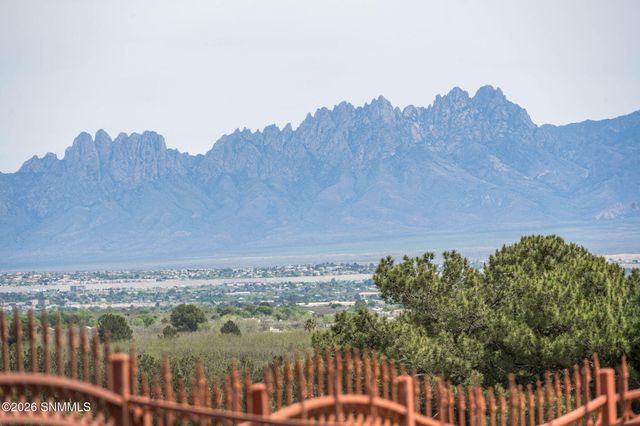 1540 Vista Del Valle, Las Cruces, NM 88007