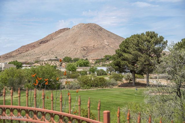 1540 Vista Del Valle, Las Cruces, NM 88007