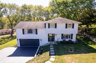18 DELL DRIVE, Hempfield Twp, PA 15642