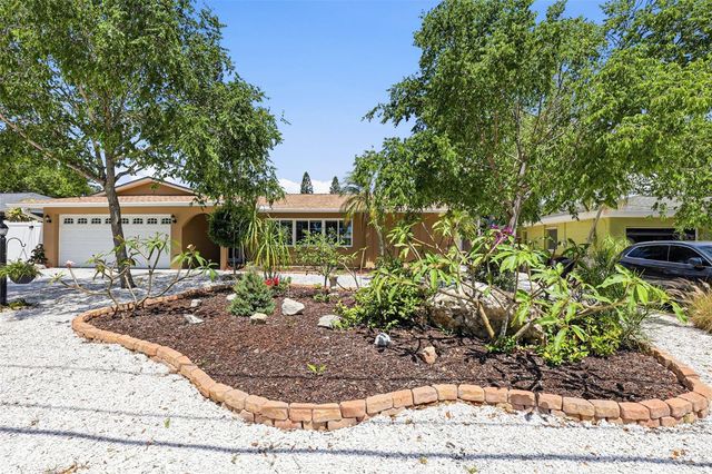 14649 BAY DRIVE, Largo, FL 33774