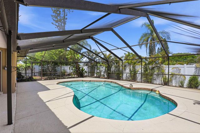 14649 BAY DRIVE, Largo, FL 33774