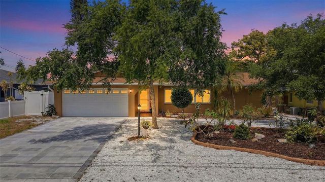 14649 BAY DRIVE, Largo, FL 33774