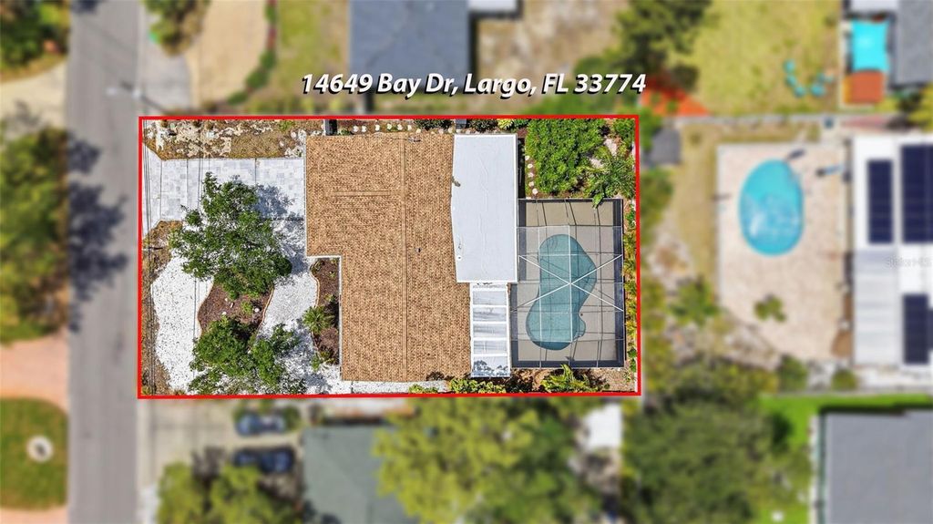 Image 2 of property listing at 14649 BAY DRIVE, Largo, FL 33774