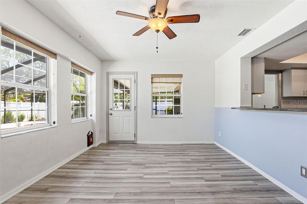 Image 18 of property listing at 14649 BAY DRIVE, Largo, FL 33774