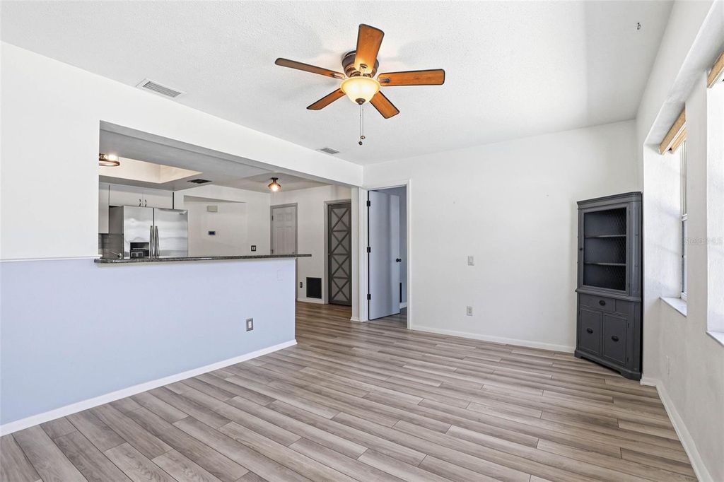 Image 26 of property listing at 14649 BAY DRIVE, Largo, FL 33774