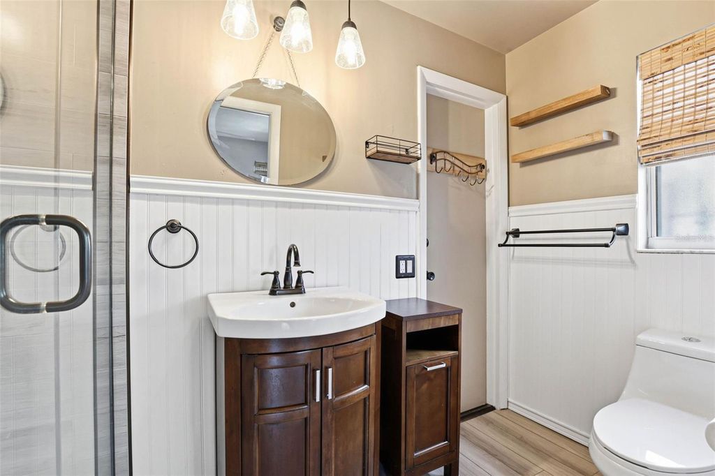 Image 30 of property listing at 14649 BAY DRIVE, Largo, FL 33774