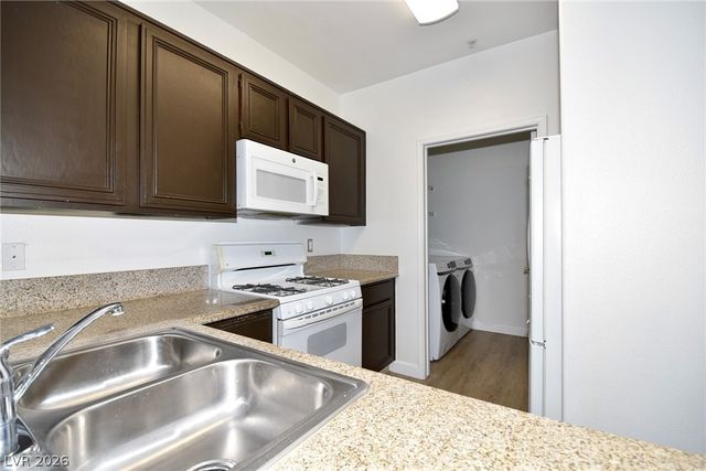 7189 South Durango Drive 202, Las Vegas, NV 89113