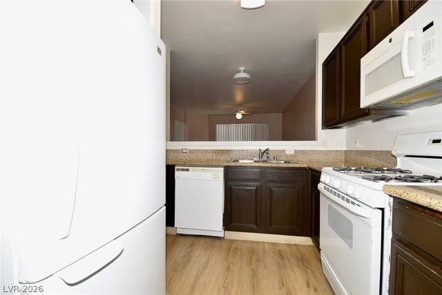 7189 South Durango Drive 202, Las Vegas, NV 89113