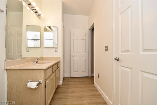 7189 South Durango Drive 202, Las Vegas, NV 89113