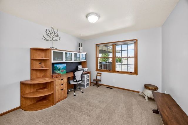 5764 NW 3rd Court, Des Moines, IA 50313