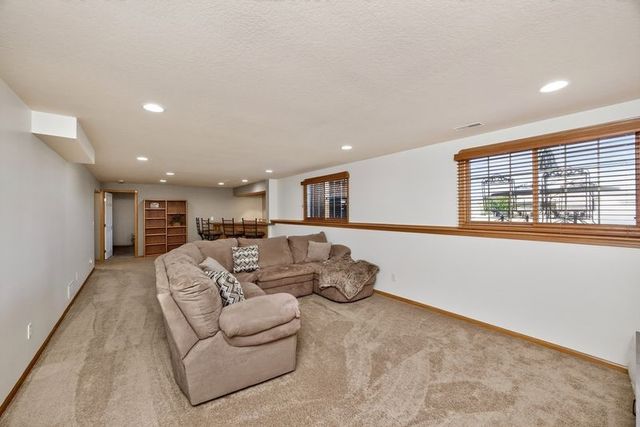 5764 NW 3rd Court, Des Moines, IA 50313