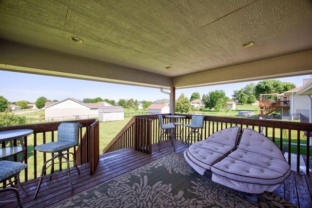 5764 NW 3rd Court, Des Moines, IA 50313
