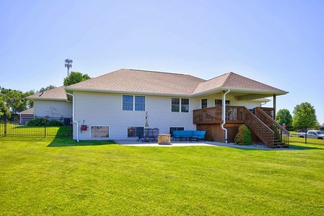 5764 NW 3rd Court, Des Moines, IA 50313