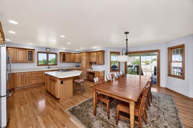 5764 NW 3rd Court, Des Moines, IA 50313