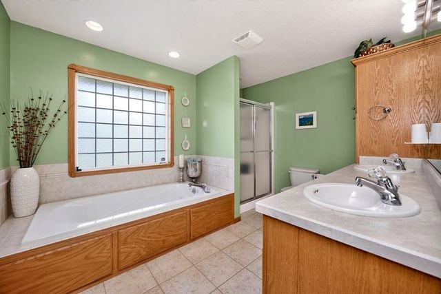 5764 NW 3rd Court, Des Moines, IA 50313
