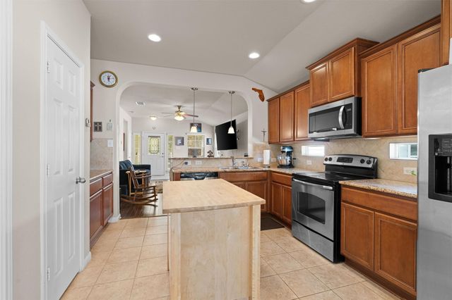 716 Niobrara River DR, Pflugerville, TX 78660