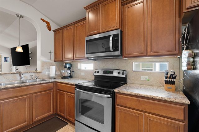 716 Niobrara River DR, Pflugerville, TX 78660